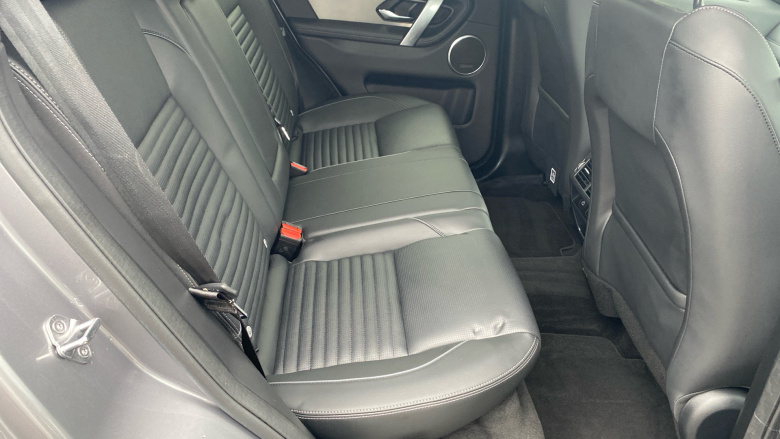 Land Rover Discovery Sport 2.0 D200 Dynamic SE 5dr Auto [5 Seat] Diesel Station Wagon